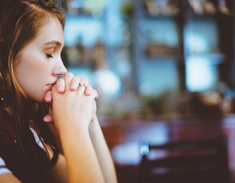A Busca pela Felicidade: Uma Jornada Incessante ou um Encontro com Deus?